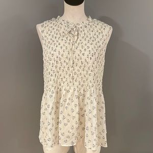 ❤️NWOT Rose + Olive Hearts Sheer Top. ❤️